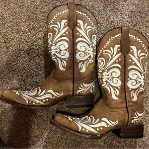 Circle G Tan Leather Boots